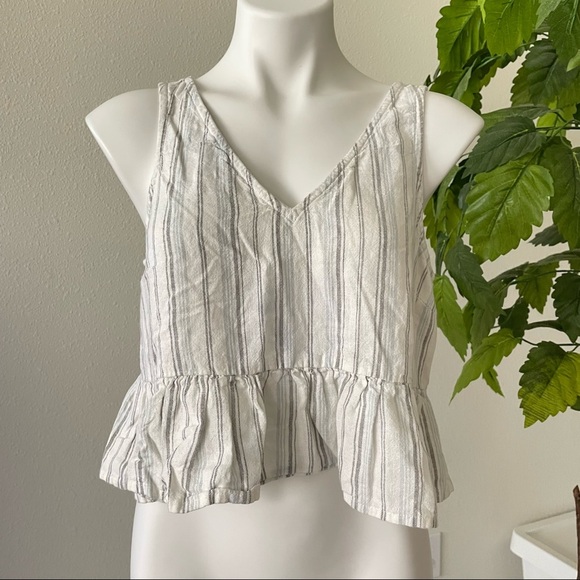 bp Tops - BP Women’s Cropped Top Size M